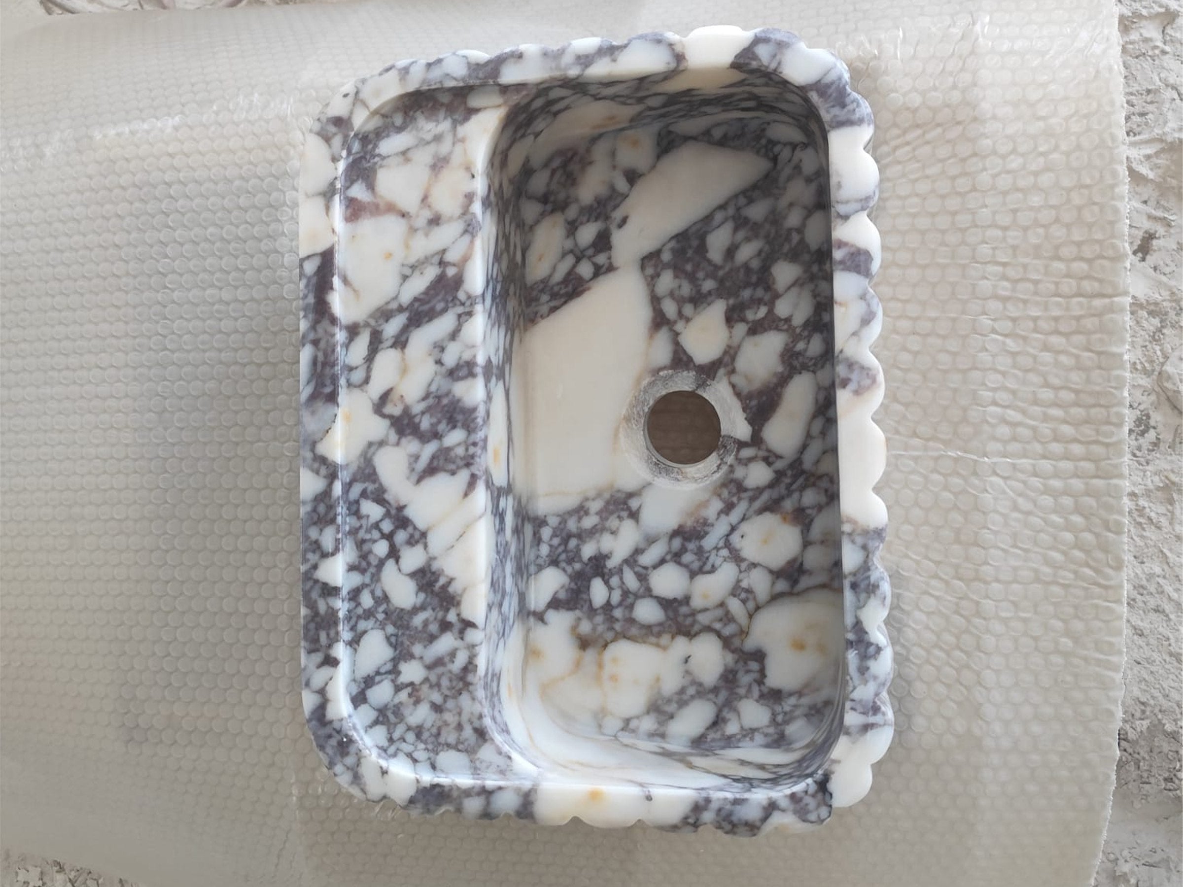 Calacatta Viola Fluted Marble Sink - marble atelier